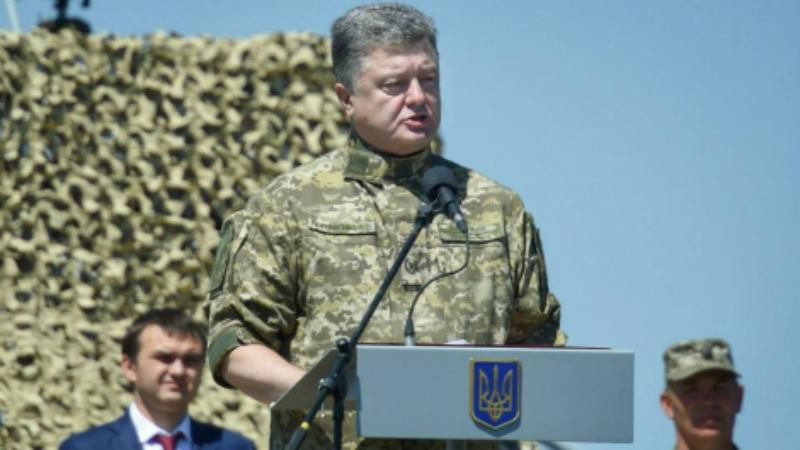 Порошенко таки звільнив командувача ВМС (Документ)