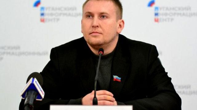 Екс-регіонал розпочав політичну кар’єру в "ЛНР" Екс-регіонал розпочав політичну кар’єру в "ЛНР"