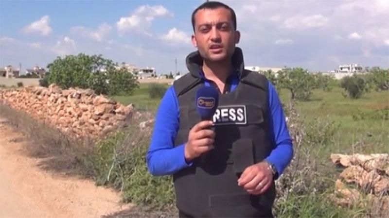 Журналіст у Сирії потрапив під авіаудар у прямому ефірі (18+)