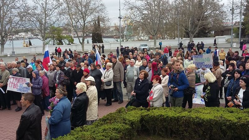 "У нас істеричний настрій". У Севастополі мітингували проти знахабнілих чиновників