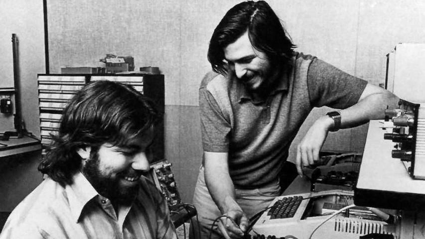 Украинец, который помог Apple прийти к успеху - 19 апреля 2016 - Телеканал новин 24 Украинец, который помог Apple прийти к успеху - 19 апреля 2016 - Телеканал новин 24