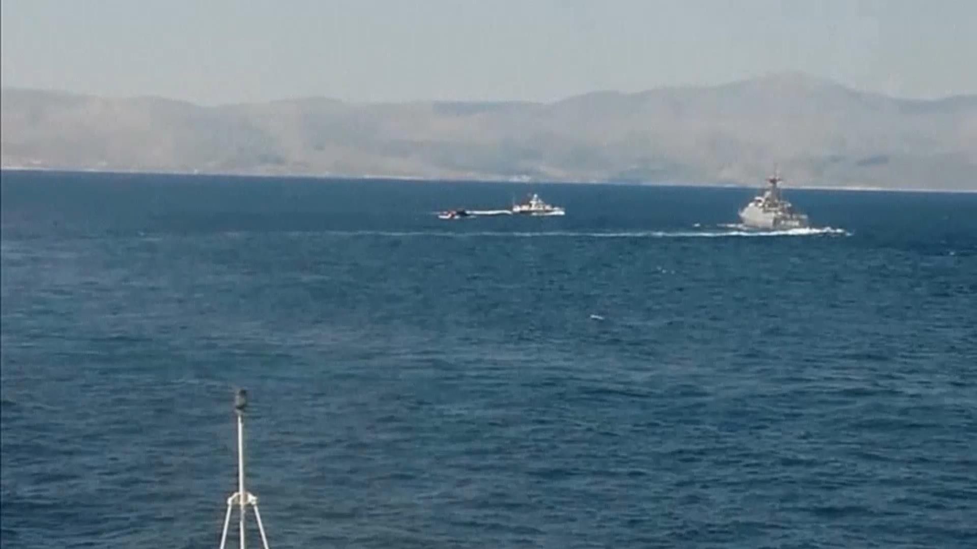 В Средиземном море утонула большая группа беженцев В Средиземном море утонула большая группа беженцев