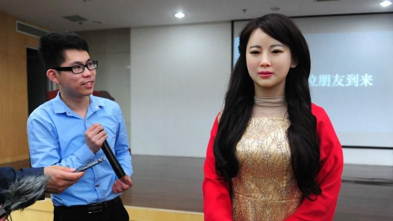 Робот, якого не відрізнити від реальної людини: китайські розробники вкотре здивували Робот, якого не відрізнити від реальної людини: китайські розробники вкотре здивували