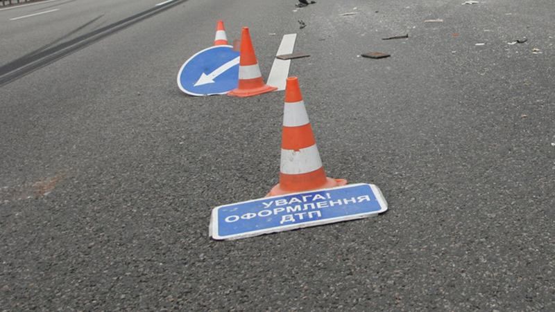 Машина полиции сбила и серьезно травмировала женщину в Киеве Машина полиции сбила и серьезно травмировала женщину в Киеве