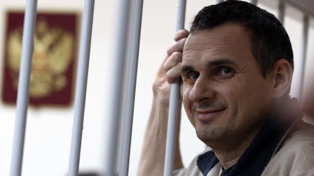 Порошенко слідкує за справами усіх українців, яких утримують в Росії, — Петренко Порошенко слідкує за справами усіх українців, яких утримують в Росії, — Петренко