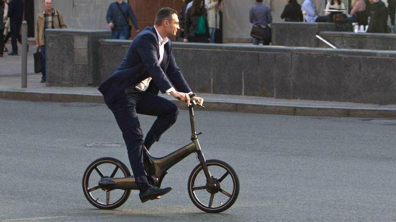 ЗМІ з’ясували, скільки коштує велосипед, на якому катався Кличко 