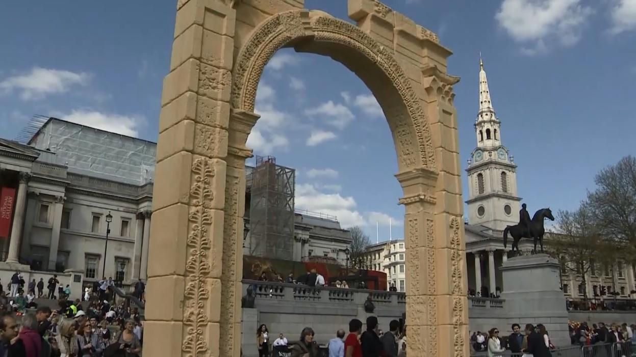 В Лондоне воссоздали Триумфальную арку Пальмиры, разрушенную ИГ