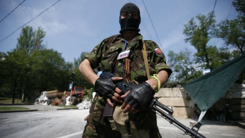Терористів "ДНР" наймають через газету: обіцяють трудовий стаж