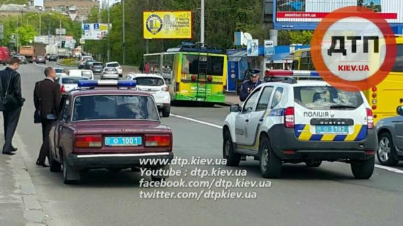 Женщина, которую сбили полицейские, от тяжелых травм скончалась в больнице Женщина, которую сбили полицейские, от тяжелых травм скончалась в больнице