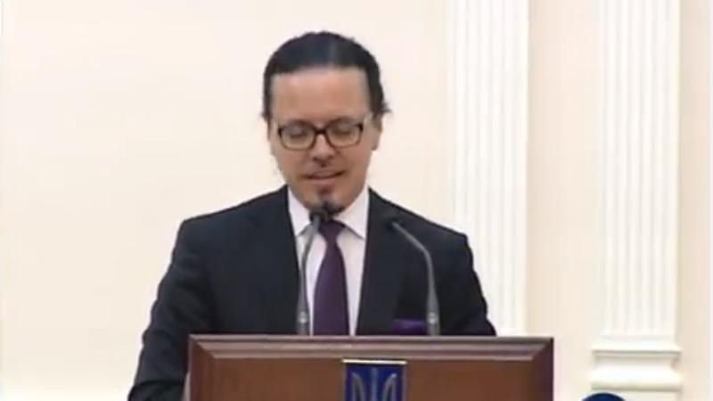 "Проше бардзо": Гройсман призначив польську рок-зірку гендиректором "Укразалізниці" "Проше бардзо": Гройсман призначив польську рок-зірку гендиректором "Укразалізниці"