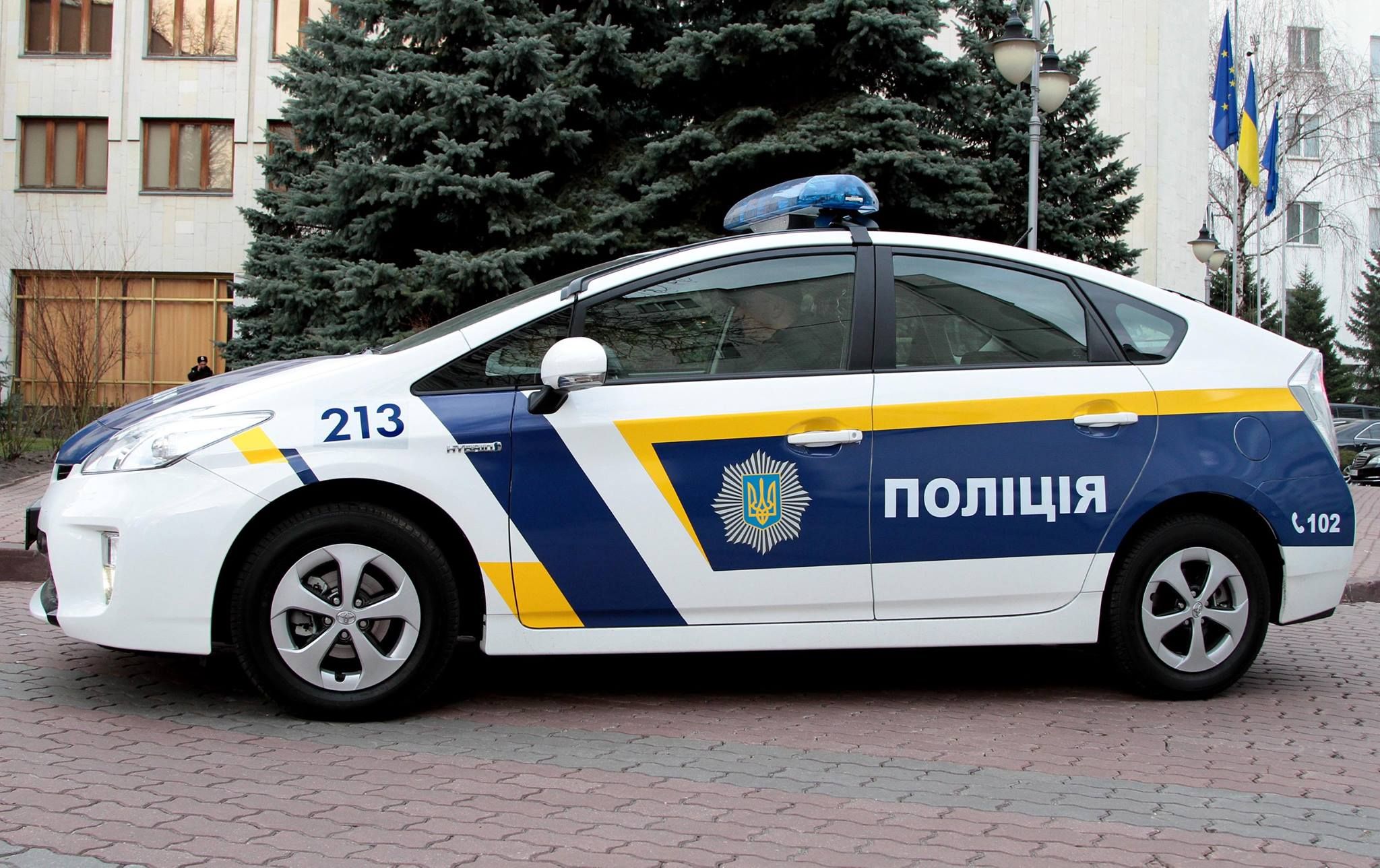 Машина полиции приняла участие в незаконных гонках в Одессе