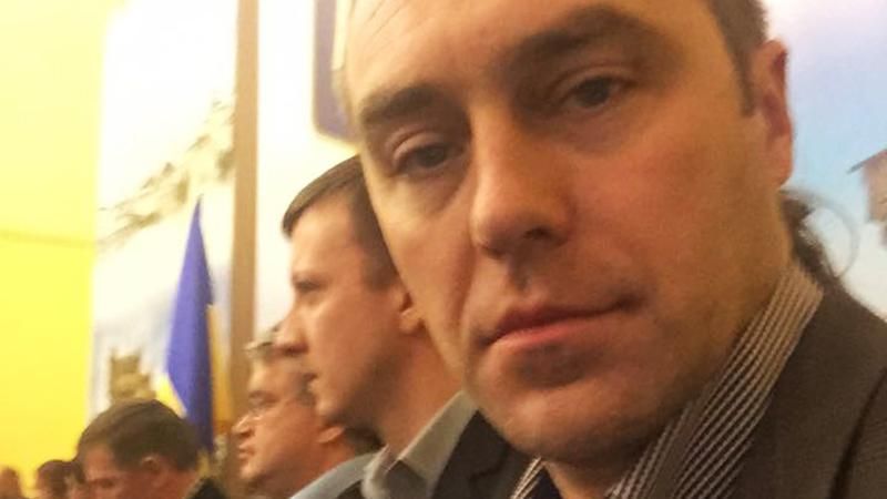 Свободовца Мирошниченко облили фекалиями в Киевраде