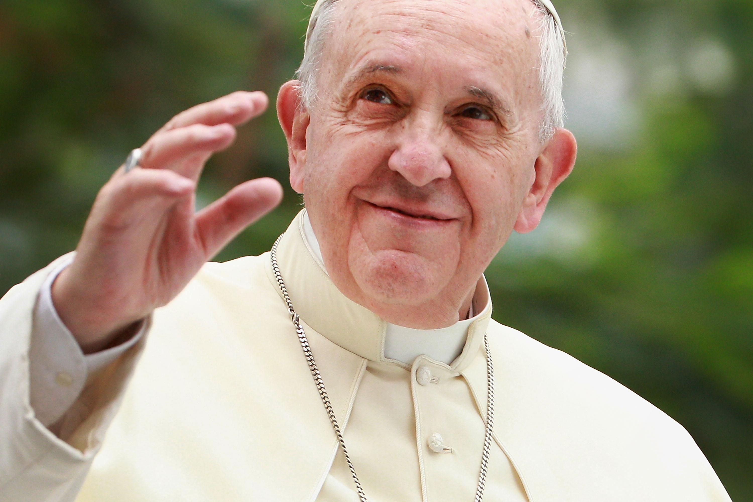 Папа Римський згадав Донбас і помолився за жертв аварії на ЧАЕС
