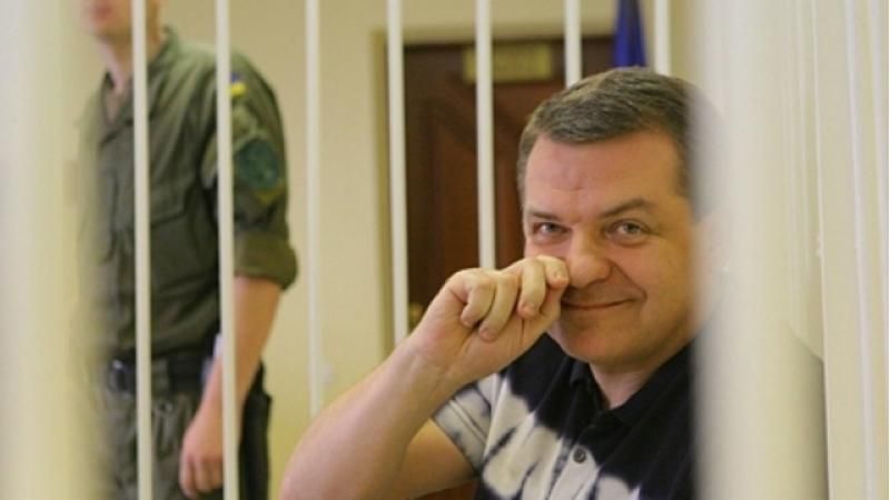 Що робили копії паспортів Шокіна в одного з "діамантових прокурорів" вдома Що робили копії паспортів Шокіна в одного з "діамантових прокурорів" вдома