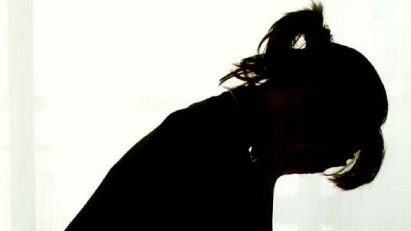 У Харкові просто посеред вулиці зґвалтували неповнолітню У Харкові просто посеред вулиці зґвалтували неповнолітню