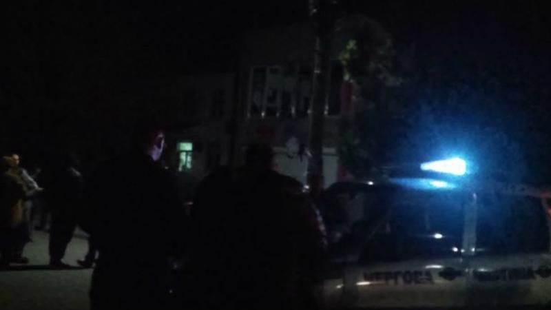 Мощный взрыв потряс Геническ: посреди ночи взорвался магазин Мощный взрыв потряс Геническ: посреди ночи взорвался магазин