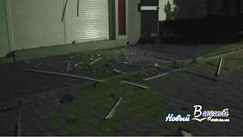 Нові подробиці потужного вибуху в Генічеську Нові подробиці потужного вибуху в Генічеську