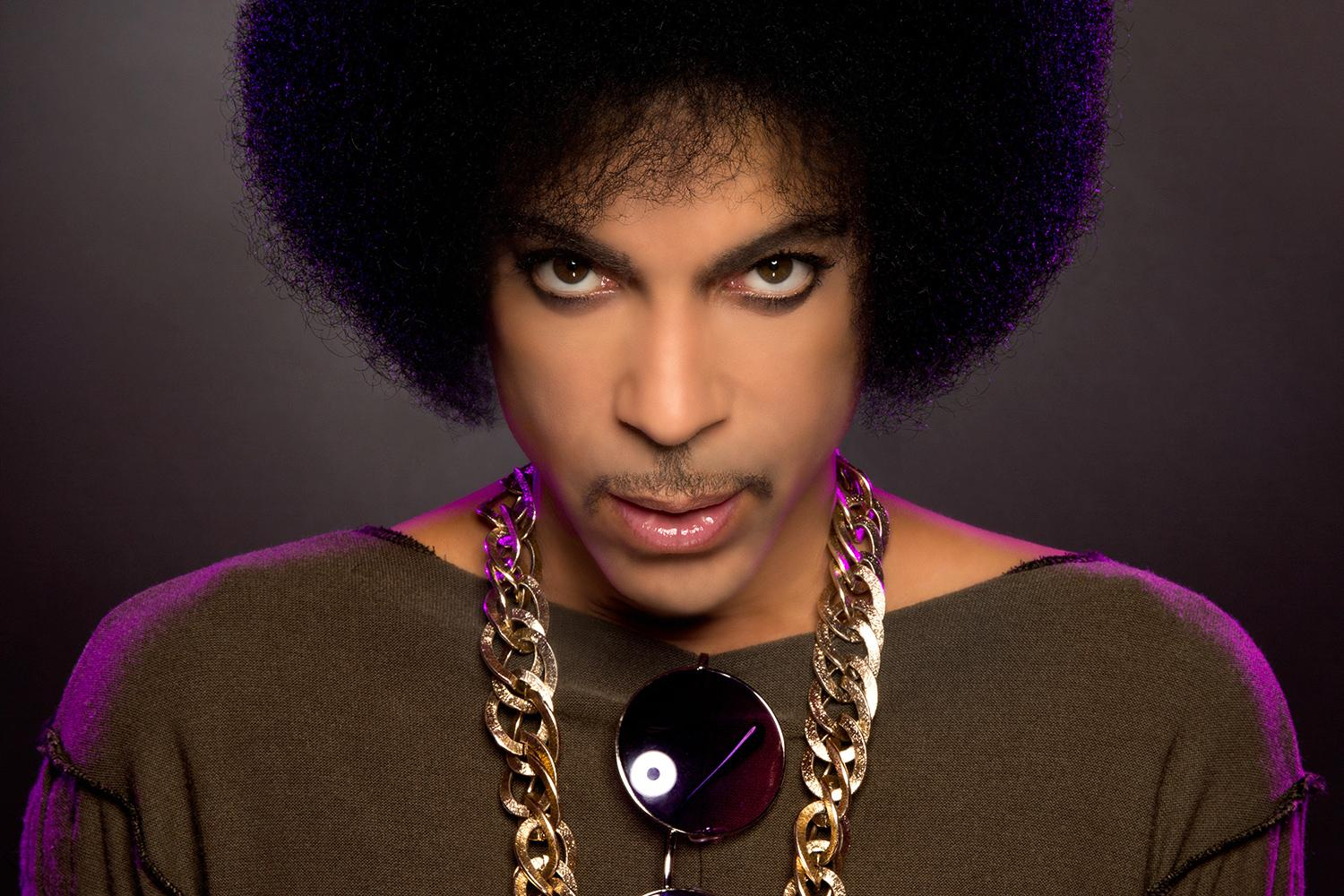 За что мир любил экстравагантного Принса