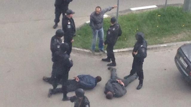 Стрельба вспыхнула возле банка в Харькове