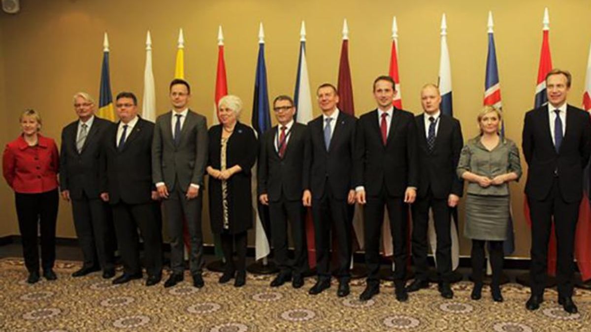 Министры 12 стран призвали не медлить с безвизовым режимом для украинцев Министры 12 стран призвали не медлить с безвизовым режимом для украинцев