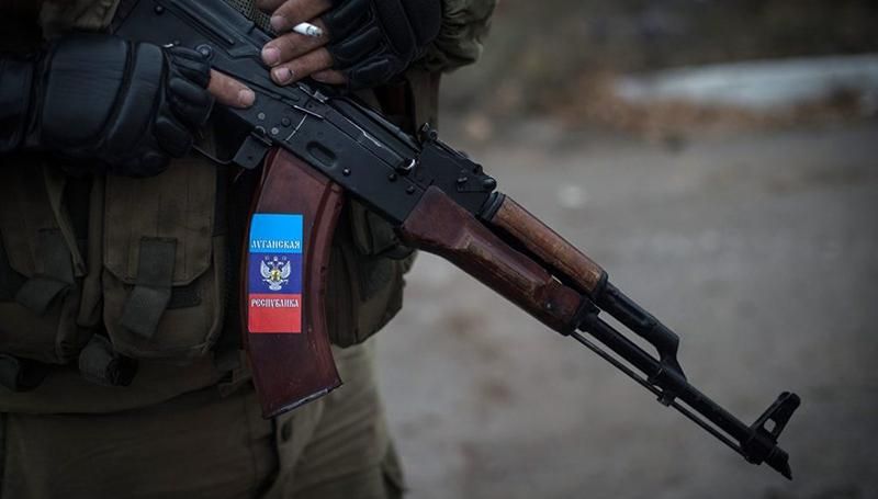 Российские кураторы посоветовали боевикам не отказываться от украинских паспортов, — источник