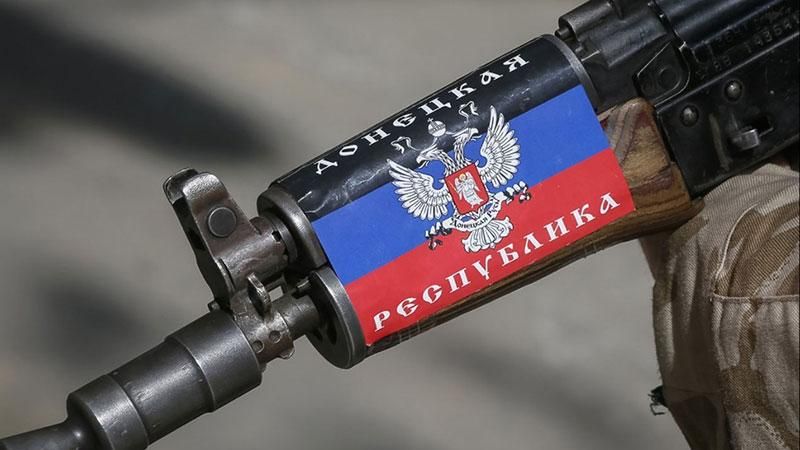 Терористи показали, як цинічно обстрілюють цивільні авто (18+) Терористи показали, як цинічно обстрілюють цивільні авто (18+)