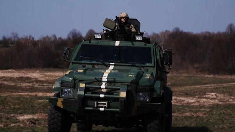 Техніка війни. Яку зброю можна мати для самозахисту. Чим дивує українська бронемашина Техніка війни. Яку зброю можна мати для самозахисту. Чим дивує українська бронемашина