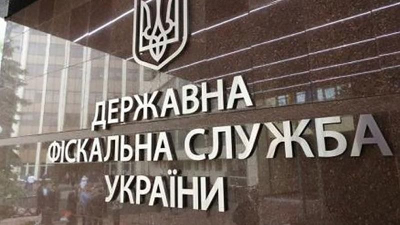 Чиновниця ледь не порізала собі вени під час затримання Чиновниця ледь не порізала собі вени під час затримання