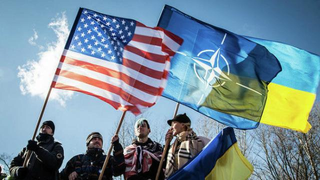 НАТО усилит помощь странам, которые оказались под давлением мировых угроз, в частности России НАТО усилит помощь странам, которые оказались под давлением мировых угроз, в частности России