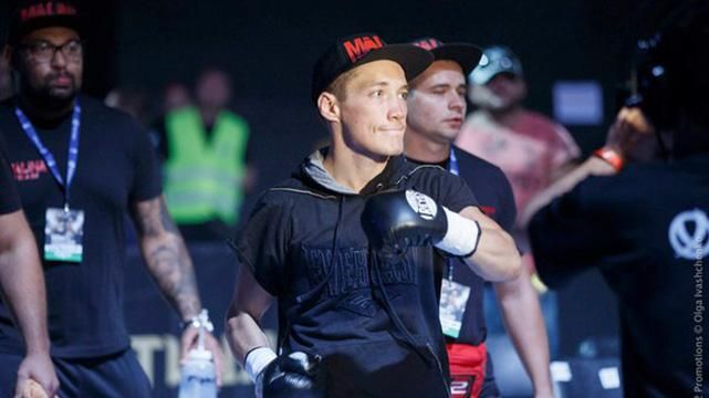 Украинский боксер триумфально забрал у россиянина чемпионский пояс Европы