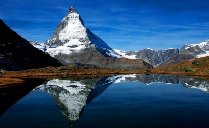 Самый высокий в мире фуникулер вытягивает на впечатляющие ледниковые пейзажи