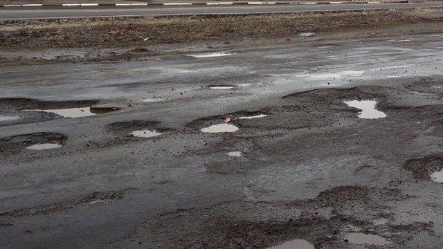 Гройсман пообещал выделить на ремонт дорог почти 20 миллиардов Гройсман пообещал выделить на ремонт дорог почти 20 миллиардов