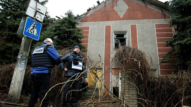 Вокруг оккупированного Донецка наблюдатели ОБСЕ насчитали около 300 взрывов