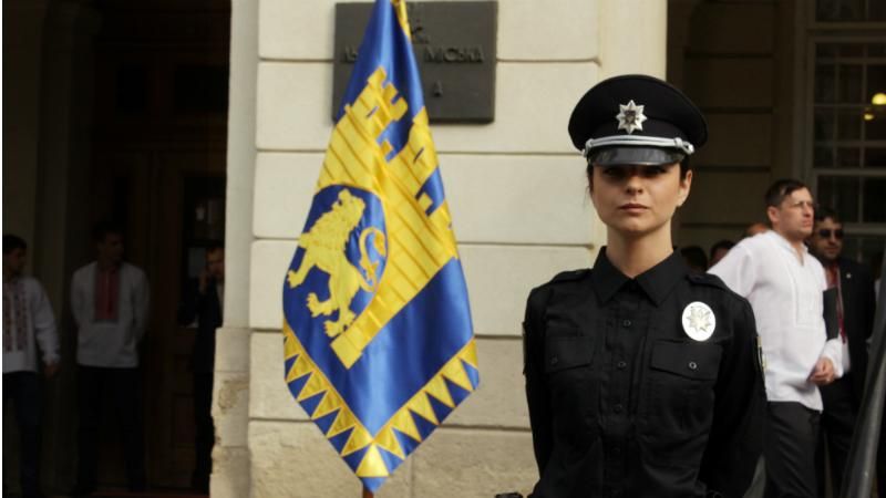 В сети запустили фейк о наборе в патрульную полицию В сети запустили фейк о наборе в патрульную полицию