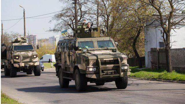 Бойцов "Азова" стягивают в Одессу: появились фото