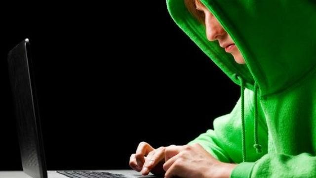 Хакер стежить за людьми через веб-камери – навіть організував про це шоу Хакер стежить за людьми через веб-камери – навіть організував про це шоу