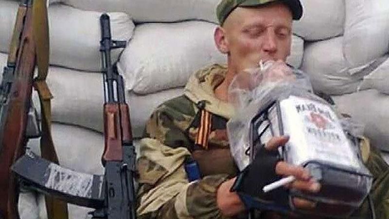 П’яний терорист машиною заїхав прямо в руки бійців АТО П’яний терорист машиною заїхав прямо в руки бійців АТО