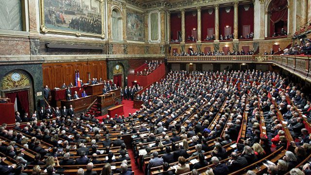 Дипломат объяснил, что означает резолюция парламента Франции относительно антироссийских санкций