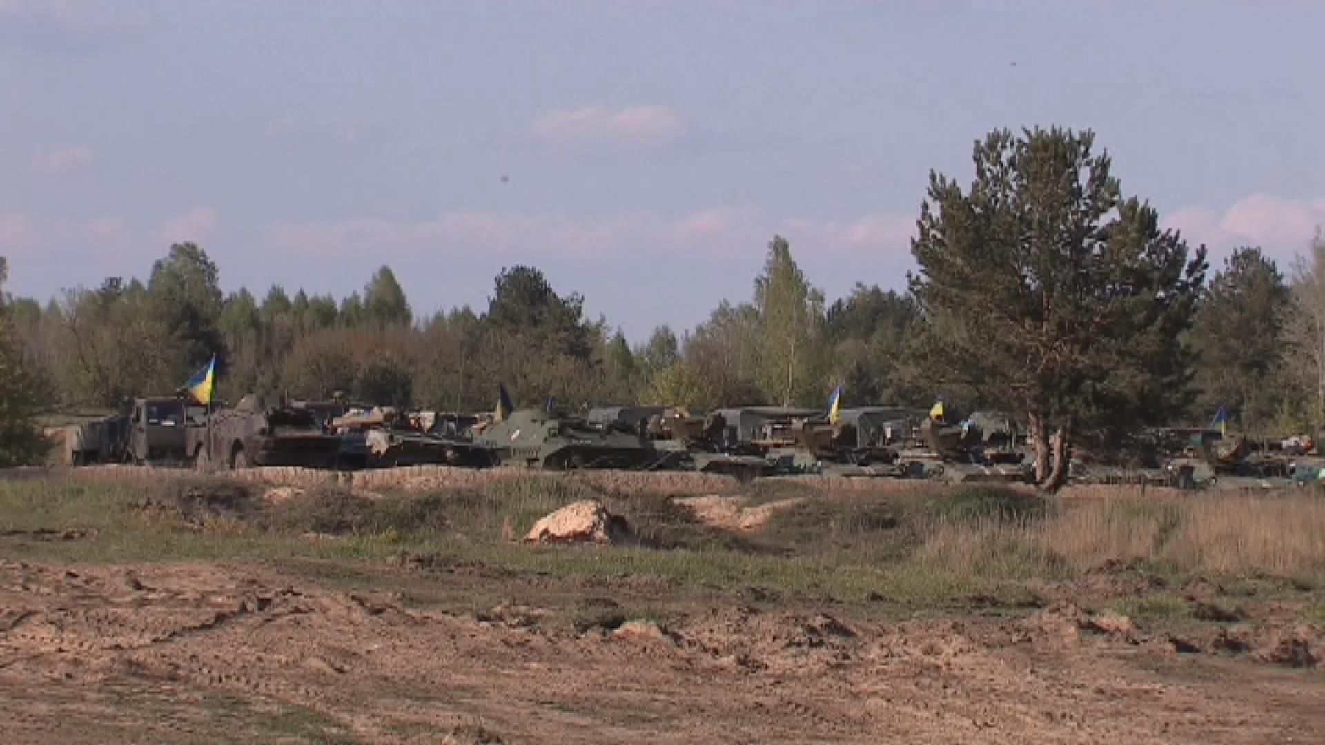 Военная часть требует у демобилизованных бойцов вернуть даже дырявые берцы Военная часть требует у демобилизованных бойцов вернуть даже дырявые берцы