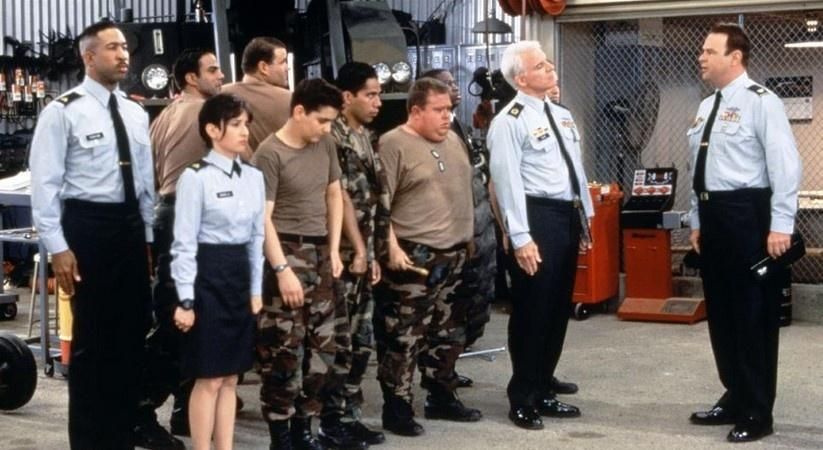 Фільм дня. "Сержант Білко" — комедія про військового-пройдисвіта та його пригоди Фільм дня. "Сержант Білко" — комедія про військового-пройдисвіта та його пригоди