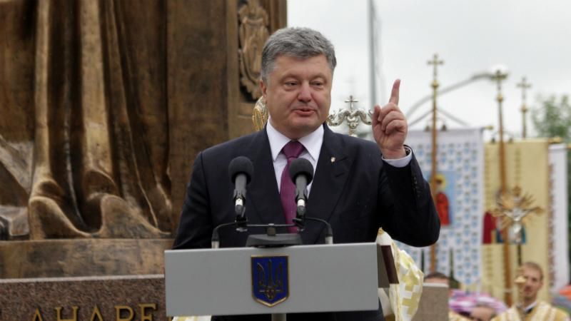 Порошенко лично сделал террористам заманчивое предложение Порошенко лично сделал террористам заманчивое предложение