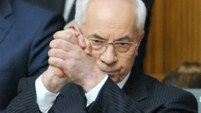 Скандальное "Радио Вести" вляпалось в очередной скандал: взяло интервью у Азарова Скандальное "Радио Вести" вляпалось в очередной скандал: взяло интервью у Азарова