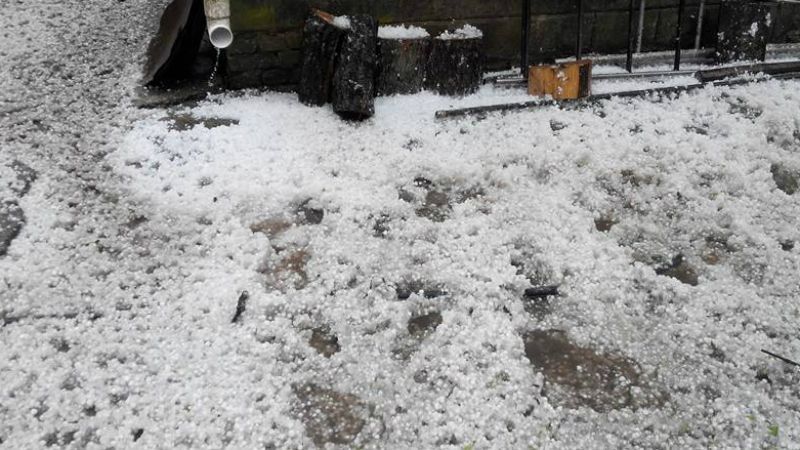 Велетенський град випав на Рівненщині: з’явилися фото Велетенський град випав на Рівненщині: з’явилися фото