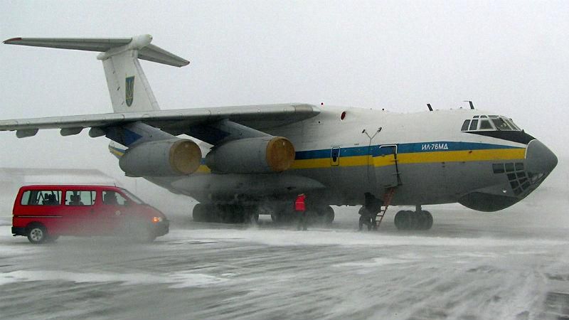 Українські льотчики повернулися з Гренландії, де виконали екстремальне завдання