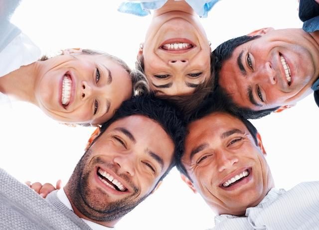 Вчені розповіли, як дружба лікує душевний біль Вчені розповіли, як дружба лікує душевний біль