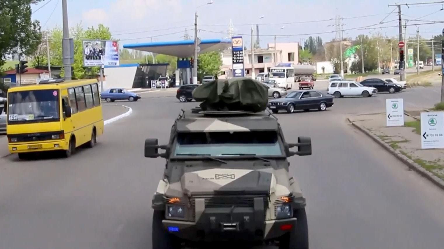 Как "Азов" на броневиках патрулирует Одессу Как "Азов" на броневиках патрулирует Одессу