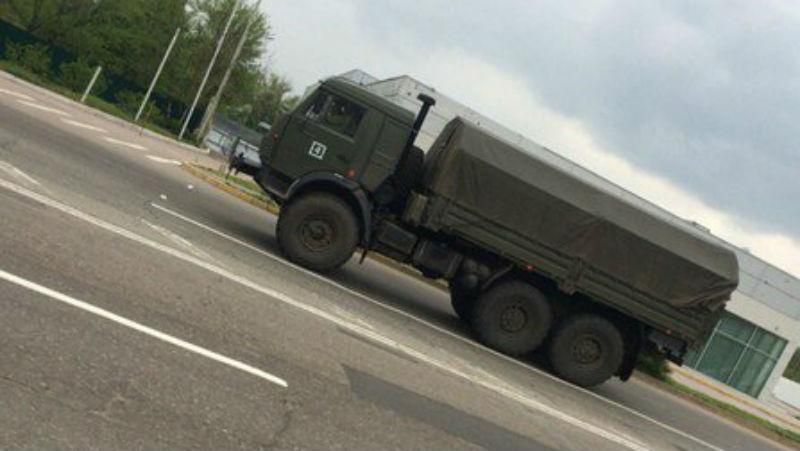 Россия стянула в Луганск новую военную технику