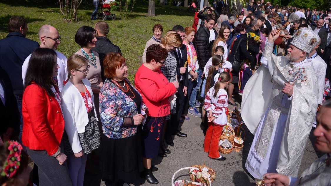 Яценюк вперше з'явився на  публіці після відставки