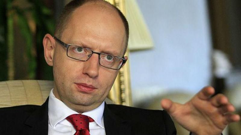 Нардеп рассказал, что сейчас делает Яценюк Нардеп рассказал, что сейчас делает Яценюк