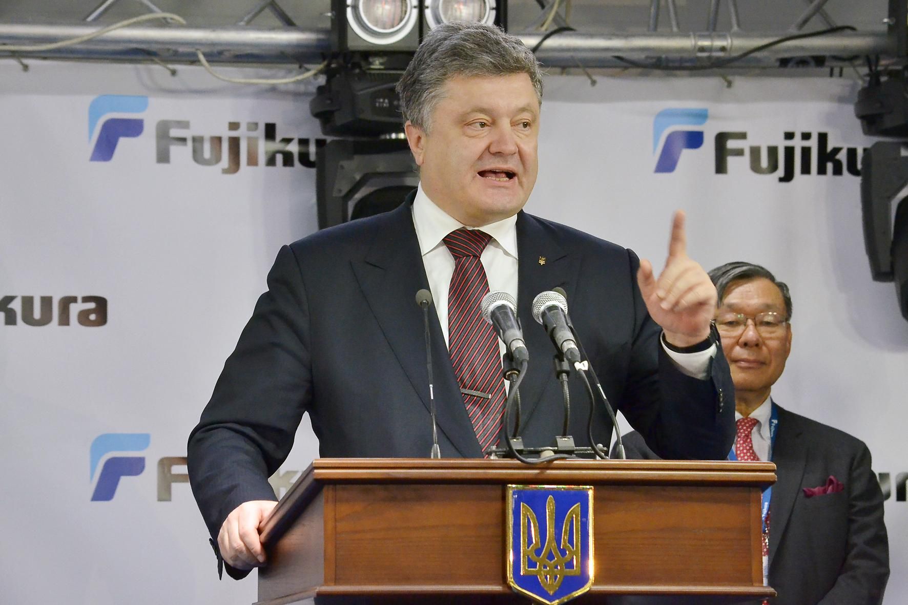Порошенко підписав закон про безстроковий мораторій на виплату боргу Януковича